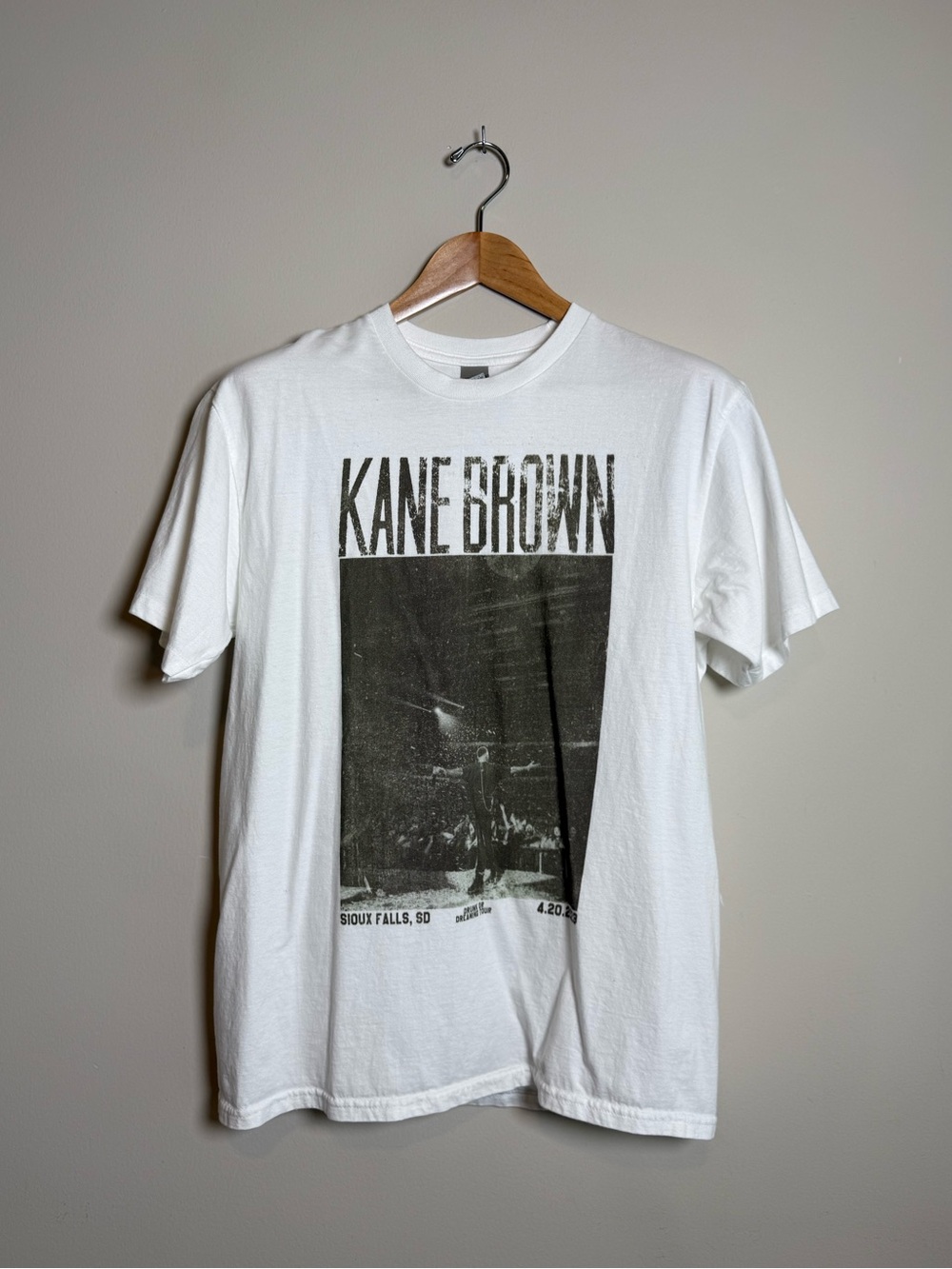 Kane Brown 2023 Concert Tour T-Shirt | White | Large Graphic Tee Sioux Falls SD